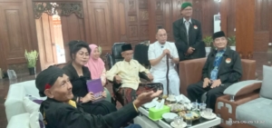 Resi Agung dari Bali Ziarahi Rumah Kelahiran Bung Karno di Jombang, Penegasan Jejak Sang Proklamator
