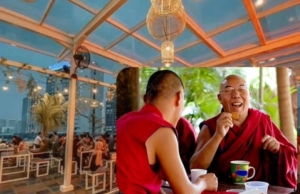 Takut Kena Pelanggaran Hak Cipta, Sejumlah Kafe di Jabodetabek Putar Chant Om Mani Padme Hum