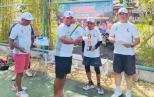 Dokter Spesialis Kebidanan RSAD Kodam IX Udayana, Zakaria Adam, Resmi Tutup Kejuaraan Tenis Martabak Cup 1