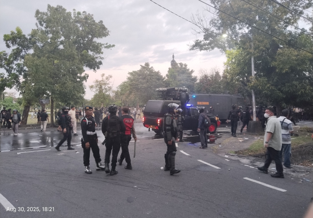 Dugaan Pemaksaan Hapus Rekaman, Bayangan Intimidasi di Aksi Solidaritas Bali