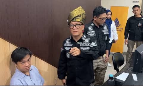 Bawa Kamera Marah-Marah Tegakkan Aturan, Wamenaker Immanuel Ebenezer eh Justru Terjaring OTT KPK