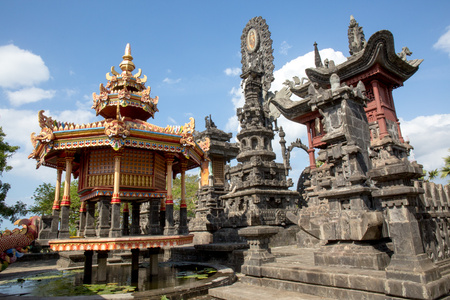 Umat Hindu Khawatir Kondisi Pura Agung Pulaki Kian Terpuruk