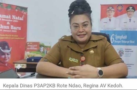 Ironi di Rote Ndao! Tersangka Korupsi Regina Kedoh Justru Diberi Penghargaan Bupati