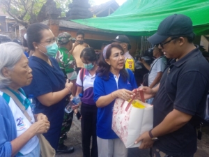 Partai Demokrat Bali Salurkan Bantuan Sembako untuk Korban Banjir dan Longsor