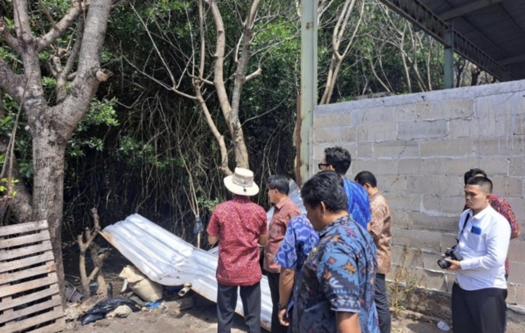 Waspadai Diduga Jadikan Akses Jalan Kantor, Proyek Normalisasi Sungai Ngenjung Terlalu Lebar