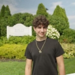 Mahasiswa 18 Tahun Ini Raup Miliaran Rupiah, Kuliah Sambil Jadi Pengusaha Sukses