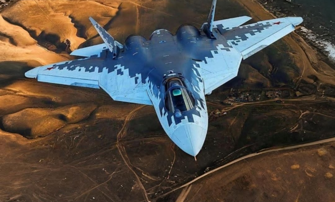 Su-57E Pamer Kemampuan Siluman dan Manuver Ekstrem di Dubai Airshow 2025