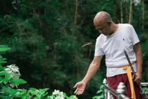 Begitu Pikiran Terbuka, Jiwa Mekar Dalam Cahaya