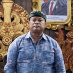 Wayan Baru Kritik Keras Keputusan Koster Bongkar Lift Kaca Nusa Penida