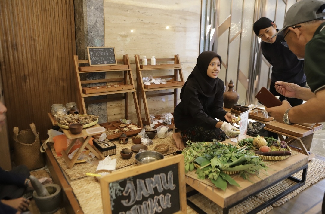 Royal Ambarrukmo Yogyakarta Hadirkan Jampi Pawukon, Ritual Herbal Jawa dalam Pengalaman Menginap