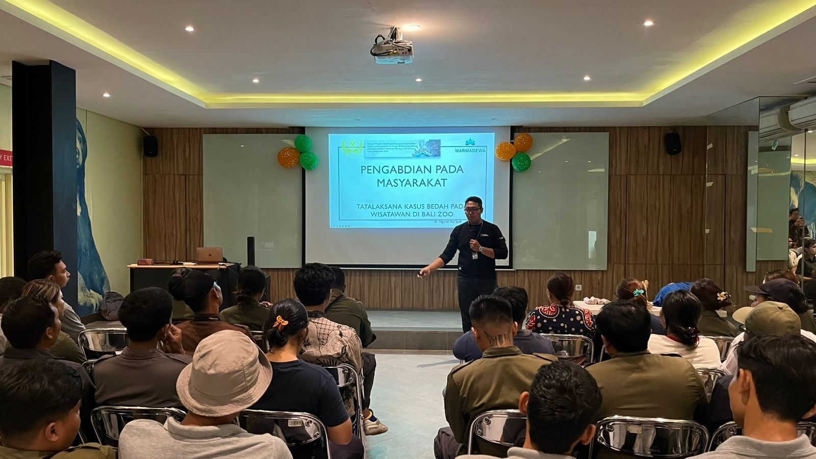 Cegah Zoonosis dan Risiko Kerja, Tim Akademisi Gelar Pelatihan Penanganan Gigitan Hewan di Bali Zoo