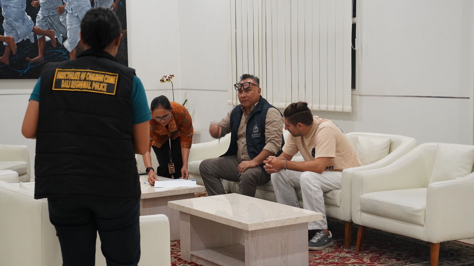 Imigrasi Ngurah Rai Deportasi Buronan Interpol Asal Rumania