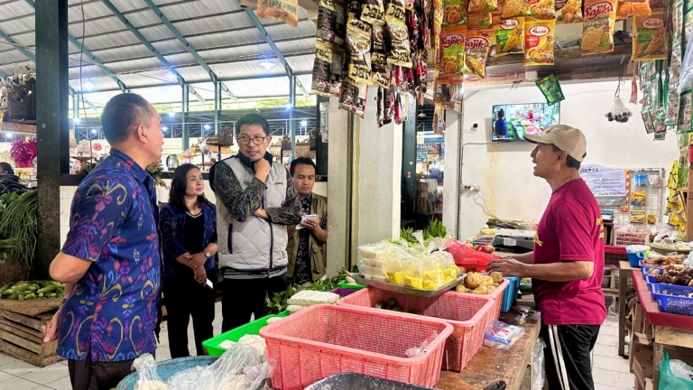 Sidak Serentak Jelang Ramadhan, BULOG Pastikan Stok Beras dan Minyakita Aman di Bali