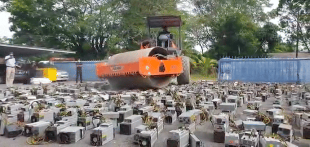 Polisi Malaysia Musnahkan 1.069 Mesin Tambang Bitcoin Ilegal, Kerugian Negara Tembus Rp28 Miliar