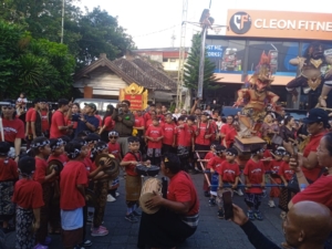 Bermakna Bhuta Hita Samastha, Yayasan Dwijendra Gelar Parade Ogoh-ogoh Sambut Nyepi Tahun Saka 1948