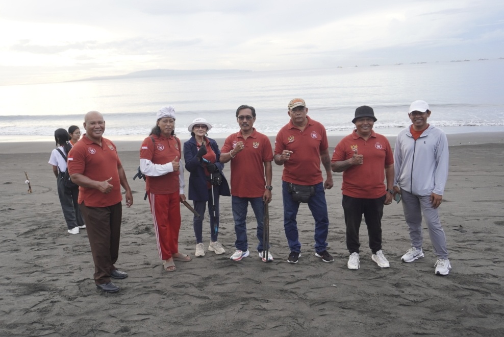 ARUN DPD Bali Turun Bersama Gubernur dalam Gerakan Bali Bersih, Dukung Imbauan Presiden Prabowo