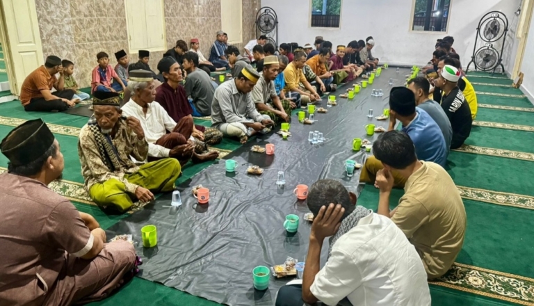 BTID Dukung Tradisi Buka Puasa Bersama di Kampung Bugis Serangan, Sekaligus Gerakkan UMKM Warga