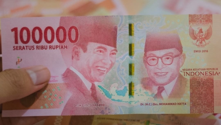 Rupiah Tembus Rp17.000 per Dolar AS, Sentuh Level Terlemah Sepanjang Sejarah