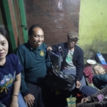 Salurkan Bantuan Garda Law Office, Tim Creative MSP Sukawana Kembali Bagi Kursi Roda dan Sembako  