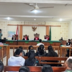 Sidang Perdana Aktivis Aksi Kamisan Bali Disorot, Kehadiran Banyak Aparat Dianggap Intimidatif