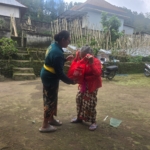 Aksi Sosial MSP Creative Salurkan Bantuan ke Warga Banjar Munduk Lampah, Temukan Kondisi Rumah Terdampak Longsor