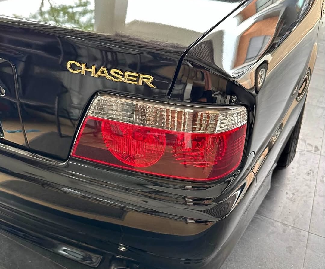 Toyota Chaser JZX100 1998, Sedan Legendaris JDM yang Tetap Digandrungi Pecinta Performa