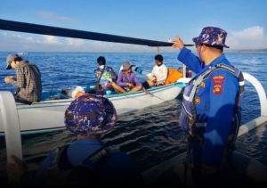 Aksi Heroik Berujung Duka, Pemuda Gianyar Hilang Terseret Arus di Pantai Purnama saat Tradisi Banyupinaruh
