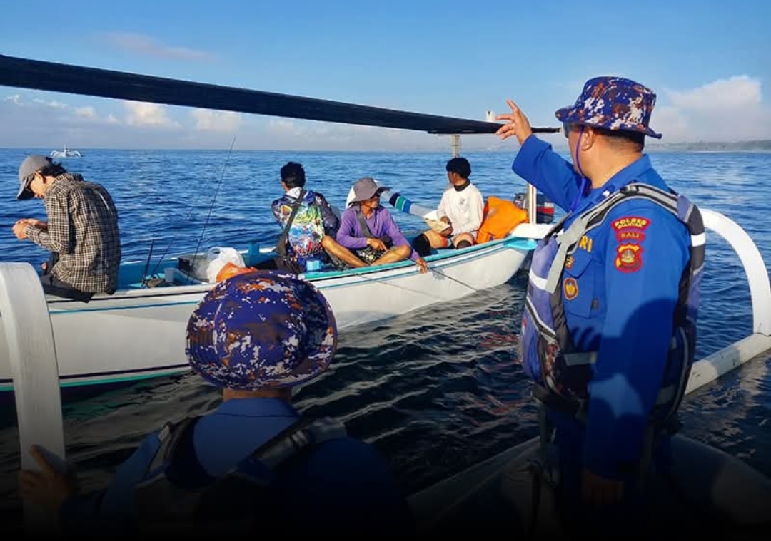 Aksi Heroik Berujung Duka, Pemuda Gianyar Hilang Terseret Arus di Pantai Purnama saat Tradisi Banyupinaruh