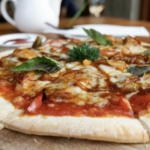 FOX Hotel Jimbaran Beach Bali Luncurkan FOXIMO Package, Staycation Bonus Pizza Mulai Rp1,1 Juta
