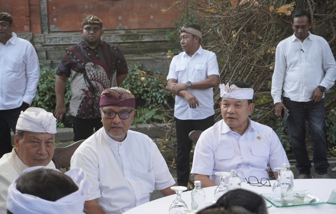 Istana Gerak Cepat Penuhi Tuntutan Para Penglingsir, Bangun Bandara Internasional Bali Utara Demi Pemerataan 