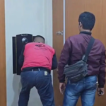 Hanya 15 Menit, Ahli Kunci Bongkar Brankas Rahasia di Sentul! Polisi Sita 74 Kg Emas dan Valuta Asing Bernilai Rp476 Miliar