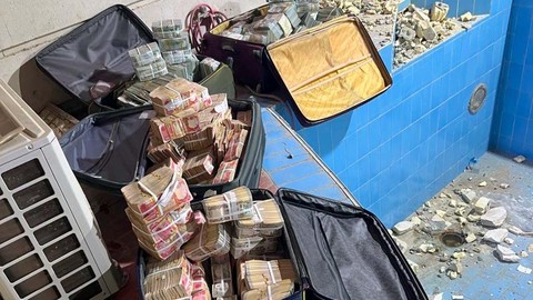 Fantastis! Uang Korupsi Rp358 Miliar Disembunyikan dalam Botol Air Mineral, Eks Wamen Irak Terseret Skandal Besar
