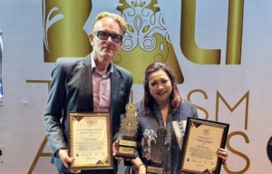 HARRIS Sunset Road dan Nikhila Seminyak Borong Penghargaan Bali Tourism Awards 2026