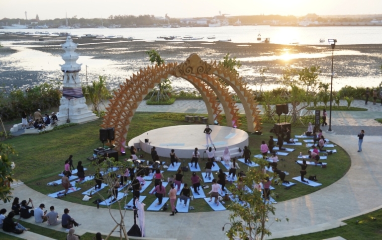 Sira Village KEK Kura Kura Bali Buka Ruang Komunitas, Pilates for Charity Galang Bantuan Medis