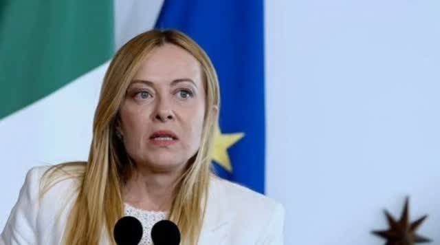 Italia Siapkan Larangan Burqa dan Niqab di Sekolah, Meloni Batasi Siswa Asing