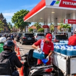 Pertamina Siapkan 5.000 Liter Pertalite Kemasan per Hari untuk Urai Antrean BBM di Bali