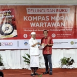 Emanuel Dewata Oja Luncurkan Buku Kompas Moral Wartawan, Koster Soroti Etika Pers di Era Digital