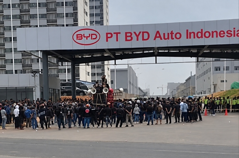 Demo Pabrik BYD Subang, FMSB Desak Prioritas Kerja Lokal dan Audit Vendor Limbah